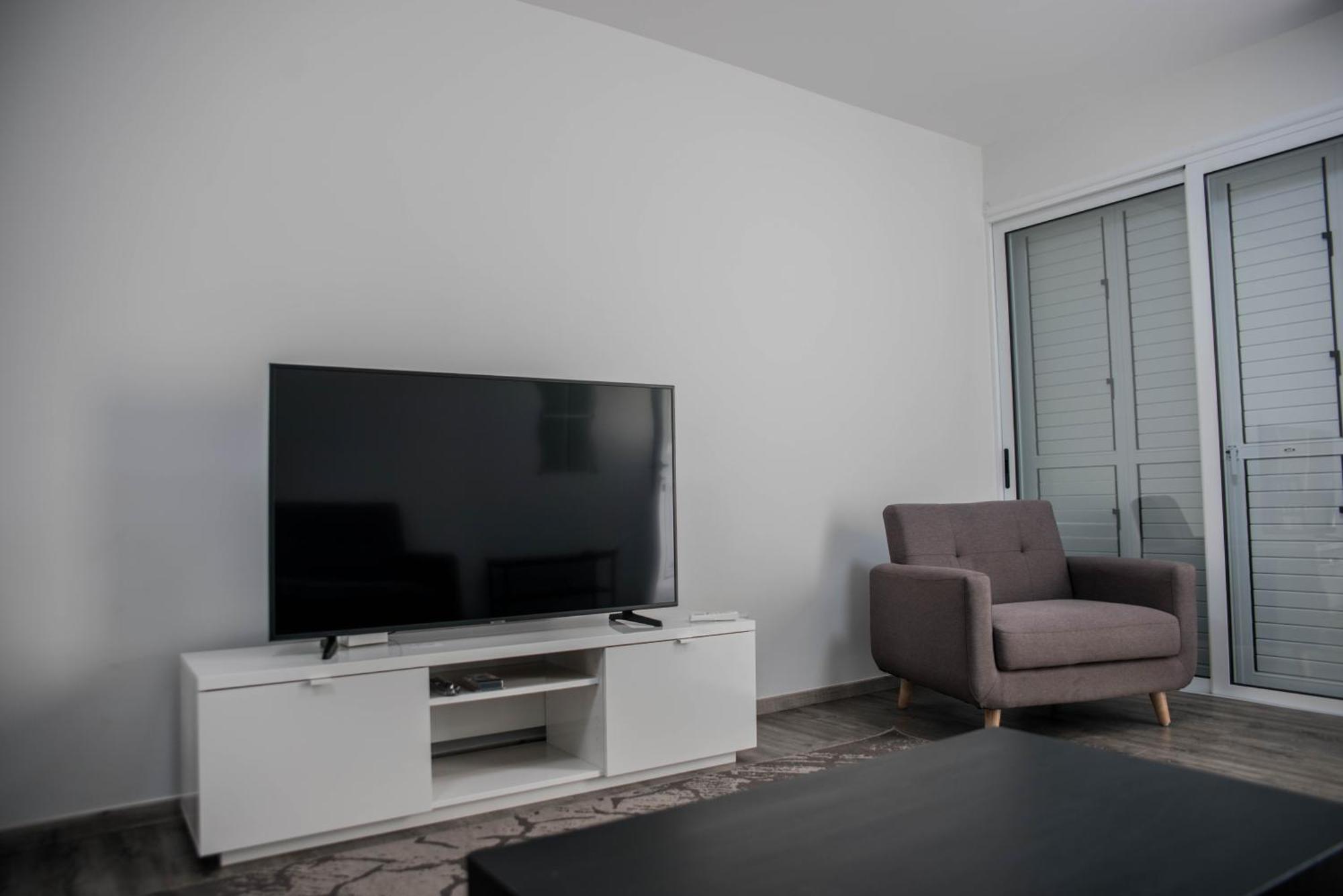Amazing Maisonette Next To Harbour Of Paphos Cy Exterior photo